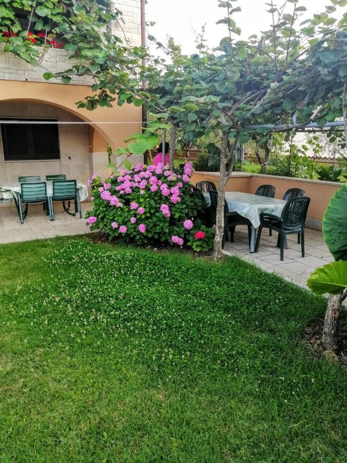Apartman 100M2, Full Opremljen, Privatni Parking. Pula Zewnętrze zdjęcie