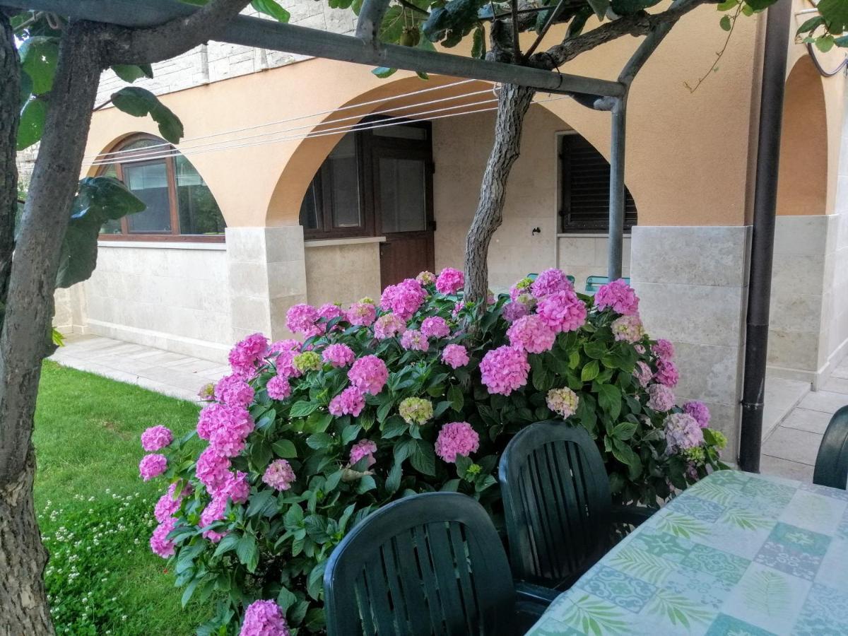 Apartman 100M2, Full Opremljen, Privatni Parking. Pula Zewnętrze zdjęcie