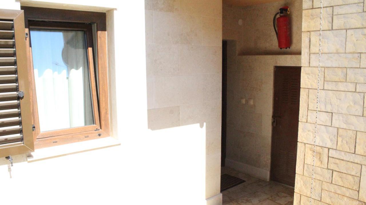 Apartman 100M2, Full Opremljen, Privatni Parking. Pula Zewnętrze zdjęcie
