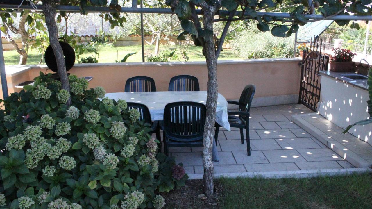 Apartman 100M2, Full Opremljen, Privatni Parking. Pula Zewnętrze zdjęcie